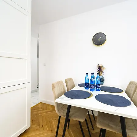 Blue Sky By Oneapartments Appartement